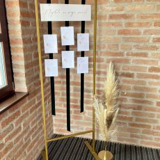 Zlatý stojan hranatý