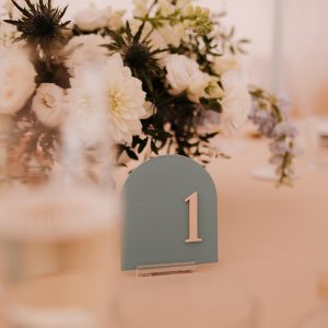 Modré drevené čísla