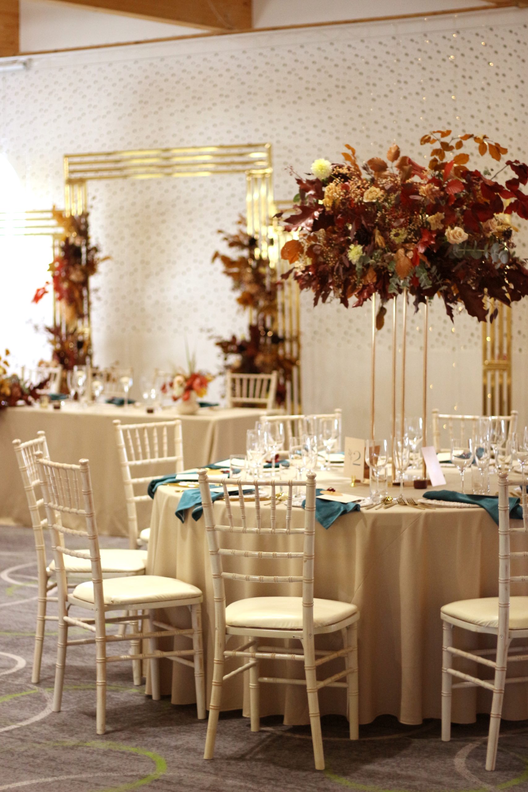 PETROL COLOR IN AUTUMN